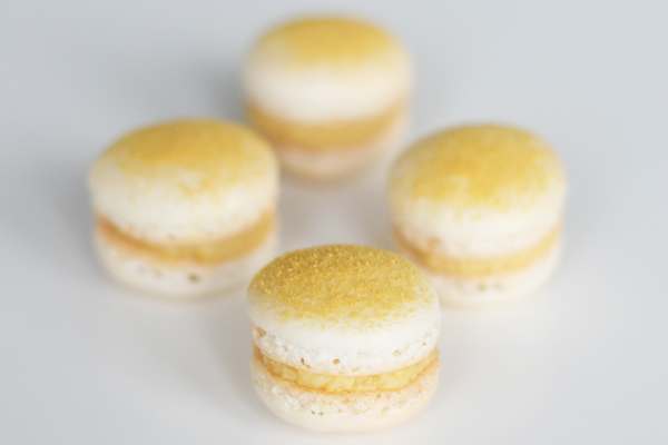 Macarons med passionsfrugt