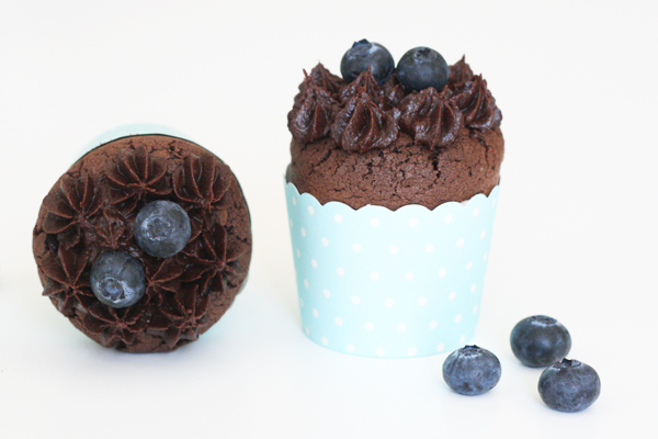 Brownie cupcakes med blåbær