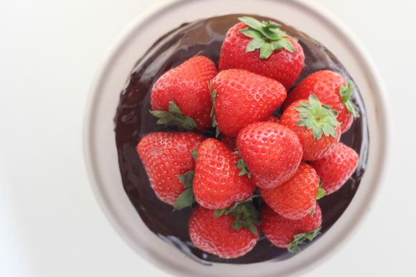 Lagkage brownie med jordbær