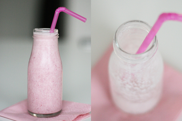 Milkshake med jordbær og hvid chokolade