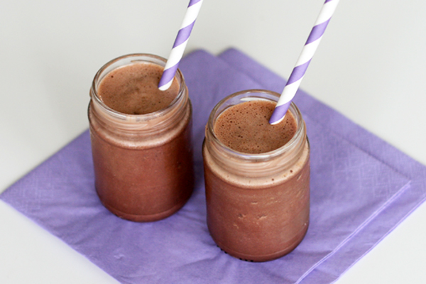 Milkshake med chokolade og peanut butter